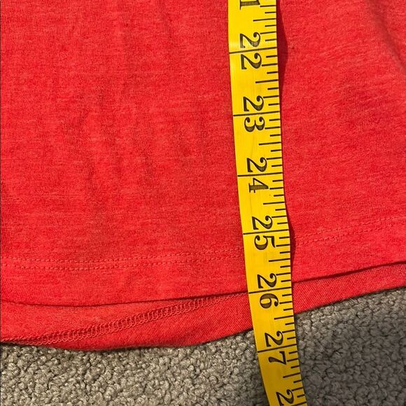 NWOT Chicago Blackhawks Red and White V-Neck 3/4 Sleeve Top. Size Medium - Picture 6 of 6